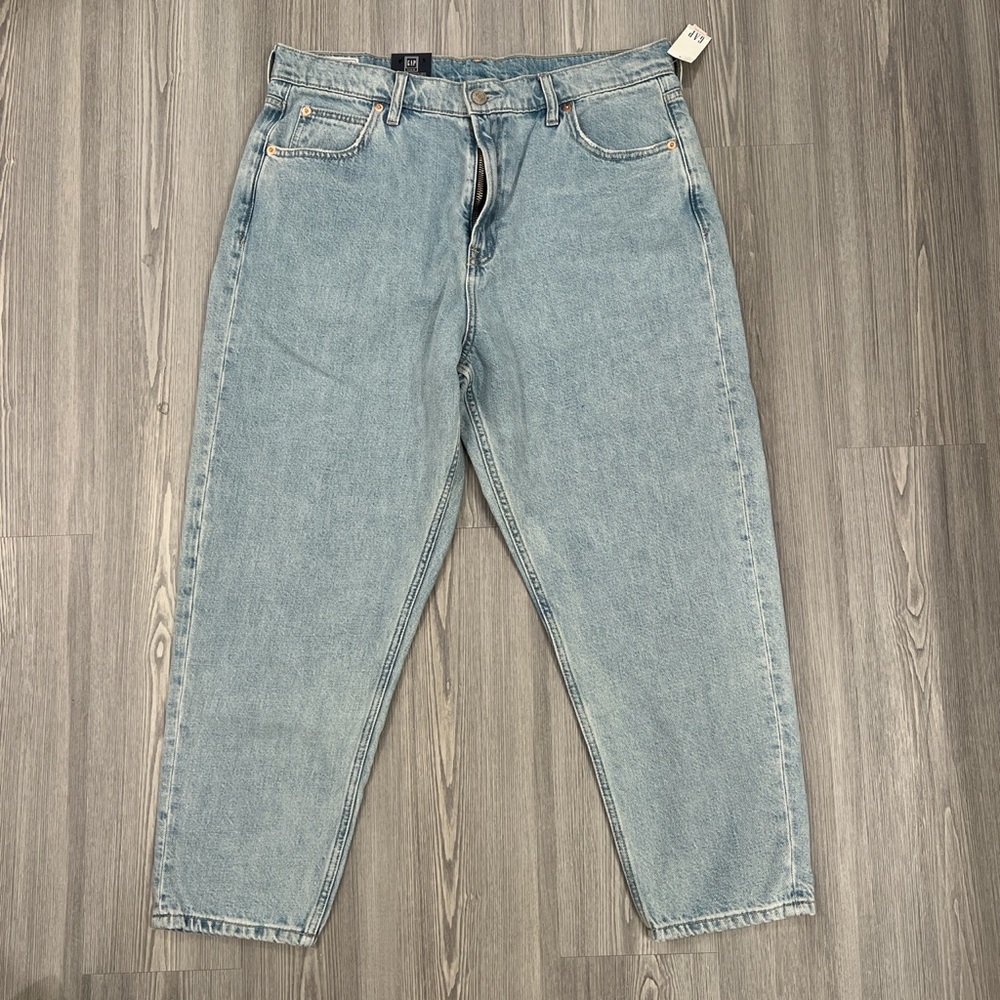 New with tags GAP Mom Jeans
